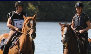 Equitation pres d Angers.jpg